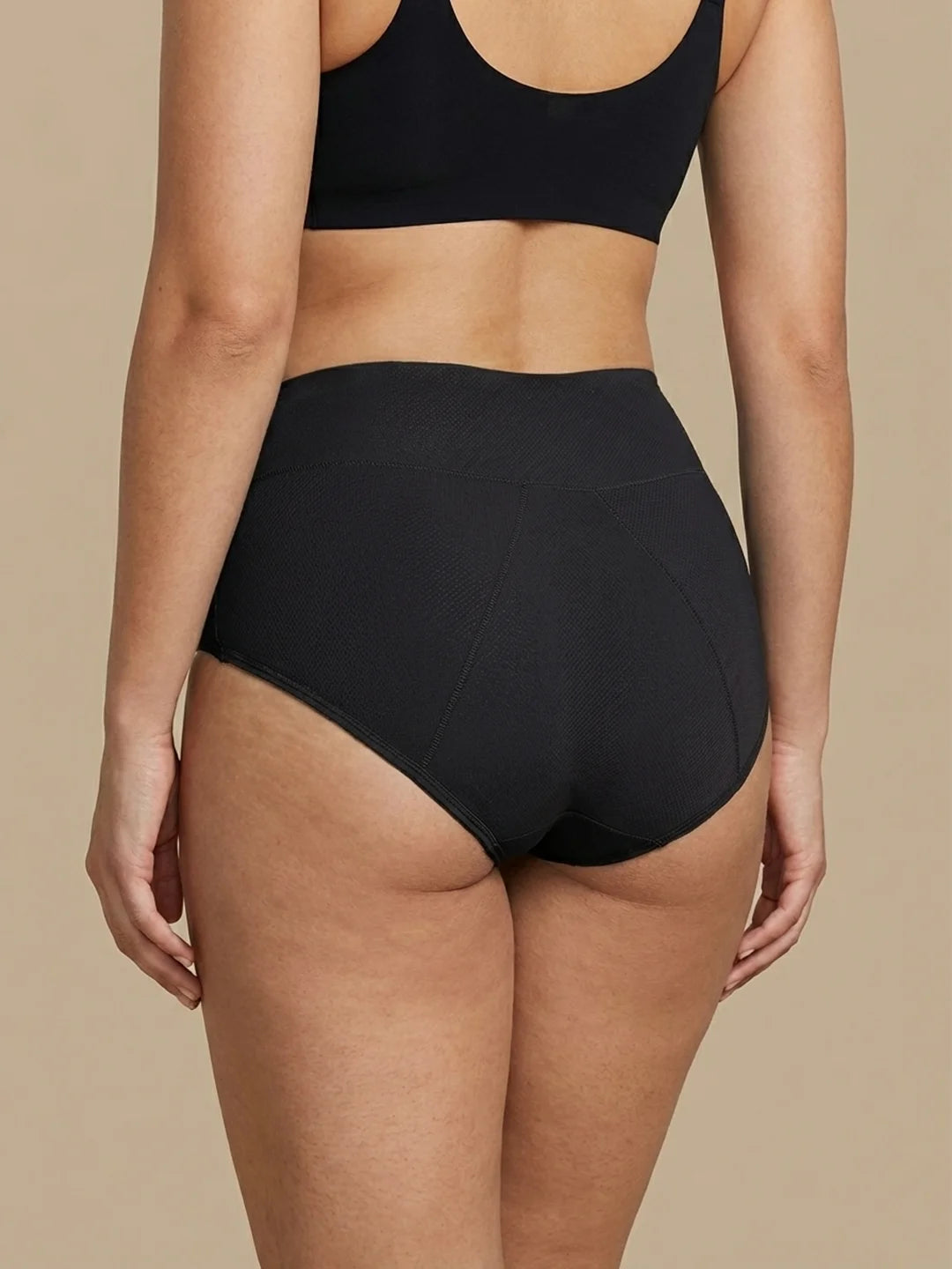 Huggster Brief | 10er-Pack | Starke Inkontinenz | 100% auslaufsicher, Tag & Nacht | Schwarz