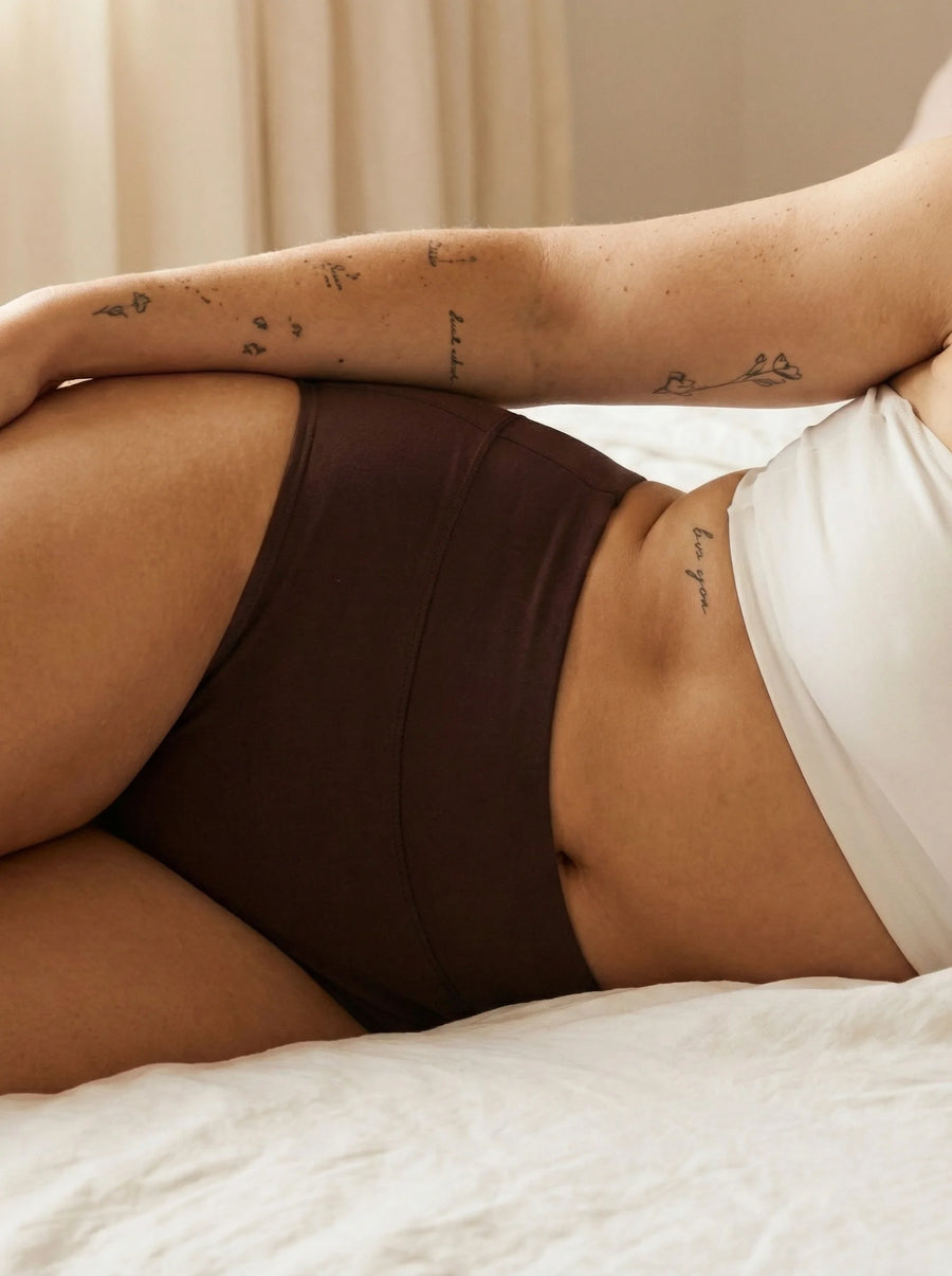 Huggster Brief | 100% auslaufsicher, Tag & Nacht | Dunkelbraun