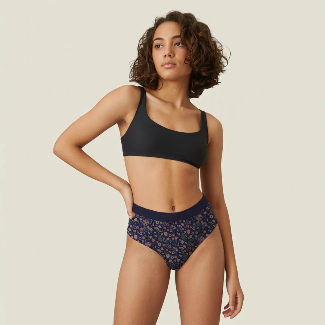 Oendies SoftShield -  Blumenmuster V1 - Menstruationsunterwäsche für Jugendliche