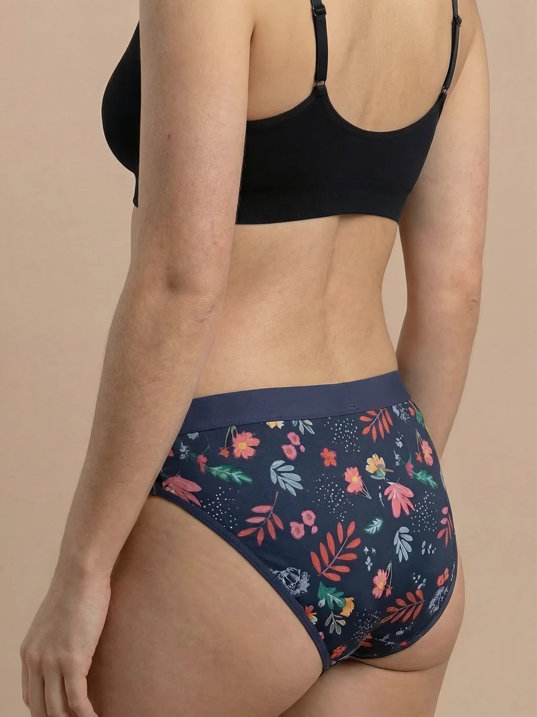 Menstruatie ondergoed tieners, flow flower power gedragen van achteren